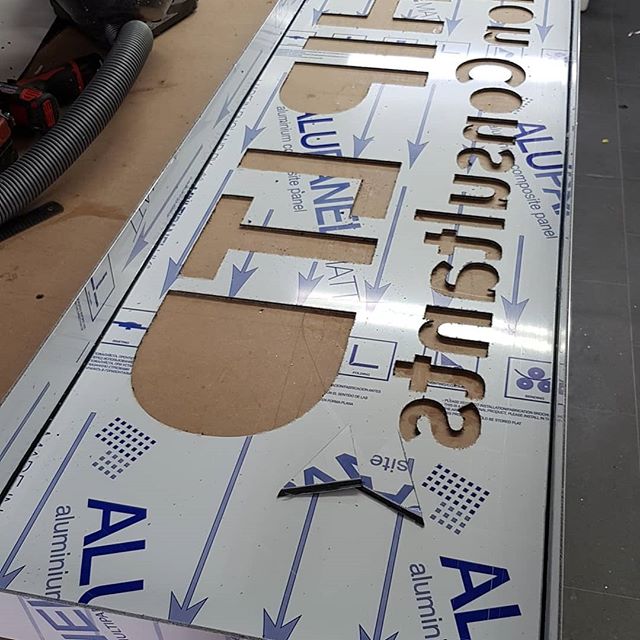 Sign tray. Early stages

To place your order whatsapp me: Mak of Big Print Birmingham on 07702153393

Or use this whatsapp link from your mobile:

https://wa.me/447702153393