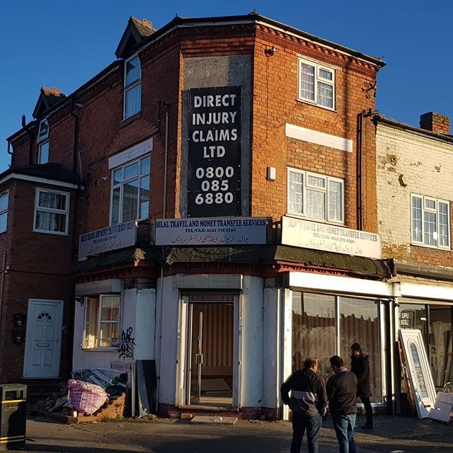 The before photo of a shop about to get a new signboard.

To place your order whatsapp me: Mak of Big Print Birmingham on 07702153393

Or use this whatsapp link from your mobile:

https://wa.me/447702153393