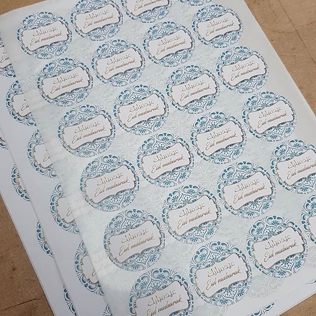 45mm circle stickers

Sent to the customer (next day sign for )

To place your order whatsapp me: Mak of Big Print Birmingham on 07702153393