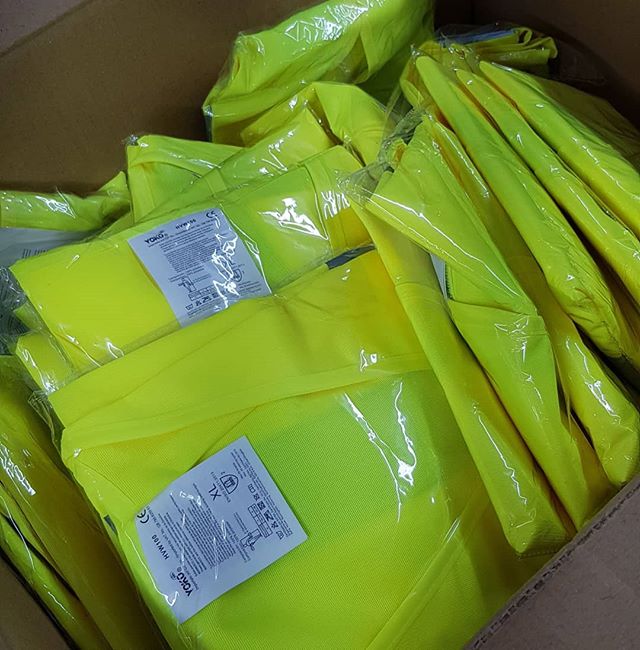 Delivery full of Hi Viz jackets just arrived

To place your order whatsapp me: Mak of Big Print Birmingham on 07702153393
