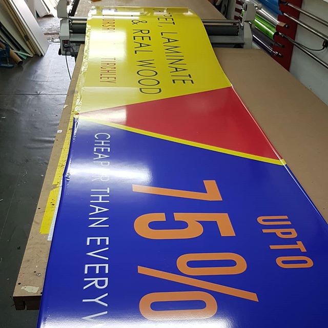 20 foot long signboard for @floorsryours_stirchley

Is going up later. Watch this space

To place your order whatsapp me: Mak of Big Print Birmingham on 07702153393