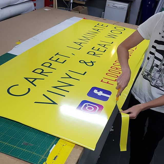 @floorsryours_stirchley

Signboard being trimmed down

To place your order whatsapp me: Mak of Big Print Birmingham on 07702153393