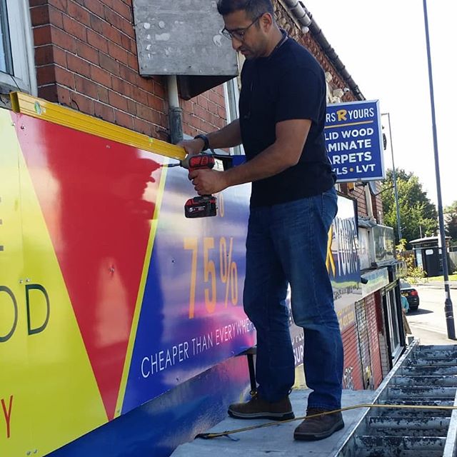 Signboard going up. @floorsryours_stirchley

To place your order whatsapp me: Mak of Big Print Birmingham on 07702153393