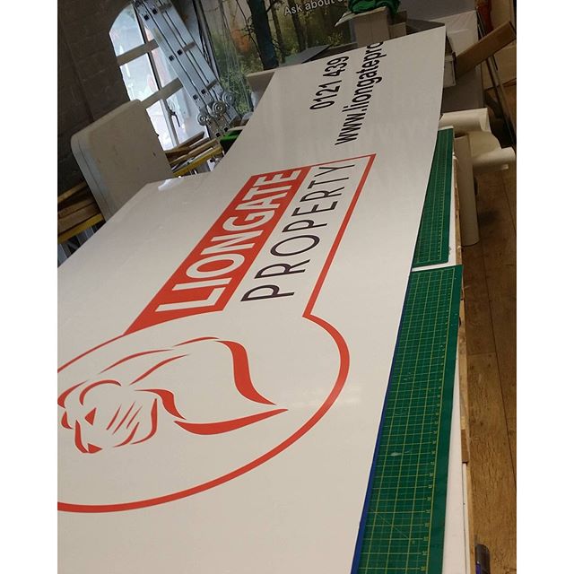 Correx Board@bigprintbirmingham #bigprintbirmingham #printingbirmingham #signmaker #signs #birmingham #windowart #shopwindows #signboards #wallart #wallpaper #officewallart #officewallartwork #instalove #instagram #instadaily #businesscards #designer #estateagents #bigprints #Mak #carsigns #aboard #posters #selfieboard #correxboards #toletsigns #instalike #printer #vansigns #rollerbanner #selfieboard #largeformatprint