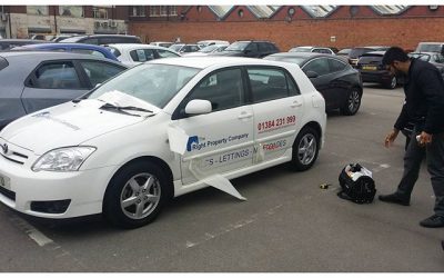 Car signs being applied to an estate agents car. #bigprintbirmingham #printingbirmingham #signmaker #signs #birmingham #windowart #shopwindows #signboards #wallart #wallpaper #officewallart #officewallartwork #instalove #instagram #instadaily #businesscards #designer #estateagents #bigprints #Mak #carsigns #aboard #posters #selfieboard #correxboards #toletsigns #instalike #printer #vansigns #rollerbanner