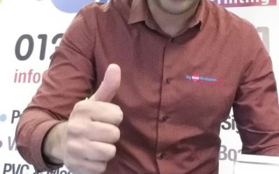 My 1st scientific experiment to show the difference between a 400 and a 450gsm business card. Please like and share this video. If you want to order some cards please call or whatsapp me 07702153393 (Mak Big Print Birmingham ) #bigprintbirmingham #printingbirmingham #bigprintbham #businessstationary #businesscards