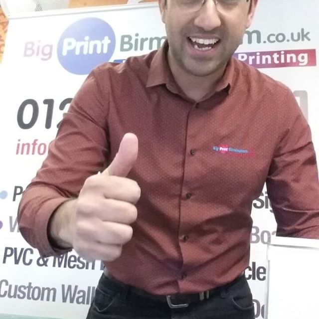 My 1st scientific experiment to show the difference between a 400 and a 450gsm business card. Please like and share this video. If you want to order some cards please call or whatsapp me 07702153393 (Mak Big Print Birmingham ) #bigprintbirmingham #printingbirmingham #bigprintbham #businessstationary #businesscards