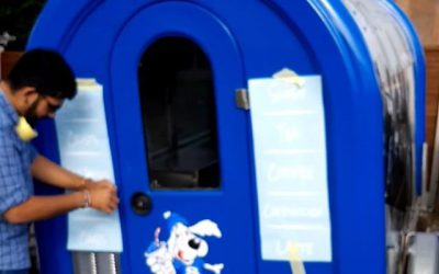 Applying vinyls to a Traylor #bigprintbirmingham #printingbirmingham #signmaker #signs #birmingham #windowart #printshop #signshop #Traylor