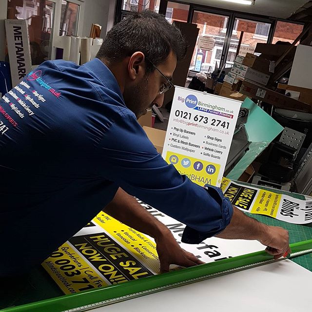 Mak cutting these advertising correx boards down for Mayfair Blinds.#bigprintbirmingham #printingbirmingham #signmaker #signs #printshop #signshop #correxboards #advertisingboard #blinds