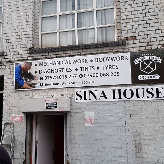 The completed sign. Digitally printed and applied to FoamX board.#sign #fitter #mechanic #foamxTo place an order whatsapp Mr Big Print on 07702153393
