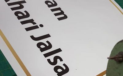 PVC banner being eyeleted.Call Mr Big Print on 07702153393 of you need an outdoor PVC banner#bigprintbirmingham #printingbirmingham #signmaker#signs #pvcbanner