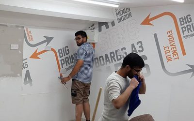 Installing the wallpaper in our new office.If you need a custom Wallpaper contact Mr Big Print on 07702153393#bigprintbirmingham #printingbirmingham #signmaker #signs #customwallprint #customwallpaper