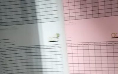 2 part, A5 NCR Pads being printed.To place your order whatsapp me: Mak of Big Print Birmingham on 07702153393Or use this whatsapp link from your mobile:https://wa.me/447702153393#bigprintbirmingham#printingbirmingham #printshop#shopsigns#largeformatprinting#posters#cards #ncr #receiptbooks