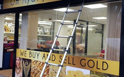 Fitting window and shutter box signs.To place your order whatsapp me: Mak of Big Print Birmingham on 07702153393Or use this whatsapp link from your mobile:https://wa.me/447702153393#bigprintbirmingham#printingbirmingham #printshop#shopsigns#largeformatprinting#posters#cards #shopsigns #windowvinyl