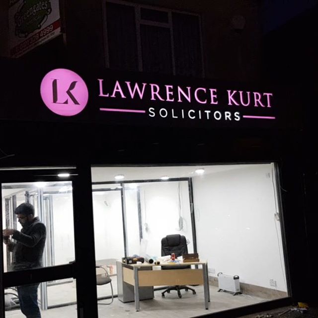 Light box being lit up on site for the 1st time.To order your signboard Please whatsapp me : https://wa.me/447702153393#bigprintbirmingham #printingbirmingham #signmaker #signs #printshop #rollerbanner #shopsign