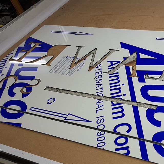 Dibond signboard nearly ready for installation.To order your signboard Please whatsapp me : https://wa.me/447702153393#bigprintbirmingham #printingbirmingham #signmaker #signs #birmingham #windowart #shopwindows #signboards