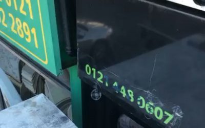 Signboard being fitted To place your order whatsapp me: Mak of Big Print Birmingham on 07702153393 Or use this whatsapp link from your mobile: https://wa.me/447702153393 #bigprintbirmingham #printingbirmingham #signmaker #signs #printshop