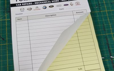 2 part NCR Pad. X10 books 50 invoices per book. To place your order whatsapp me: Mak of Big Print Birmingham on 07702153393