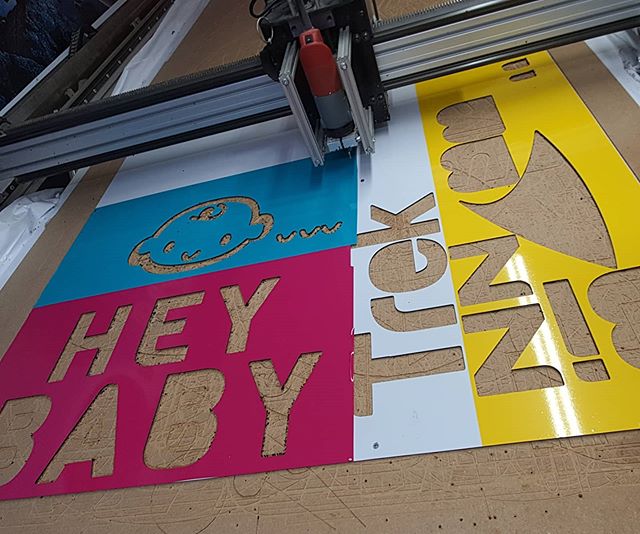 Cutting a few different wall plaques on our CNC machine. To place an order If at all possible PLEASE whatsapp me on 07702153393